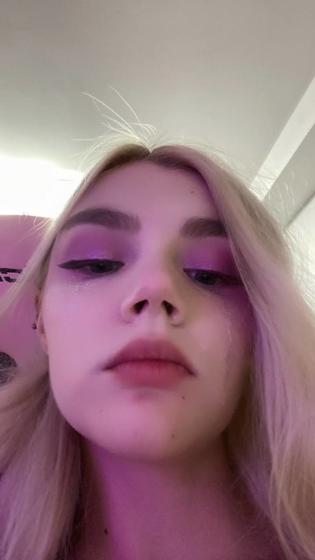 Allotropp xxx model photos