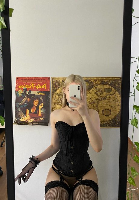 Allotropp pretty actress images