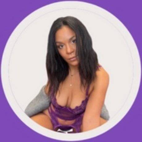 Missfluo model nudes pic