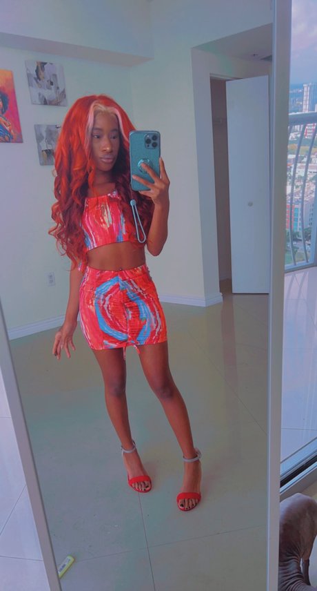 Mini Stalli star nude images