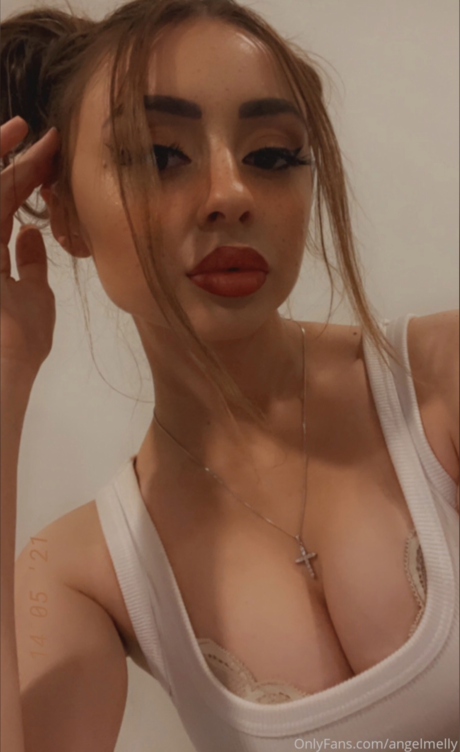 Angelmelly model best pics