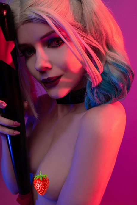 Evenink pornographic actress pic