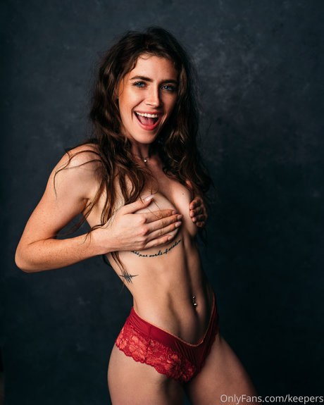 Keep Chambers hd actress img