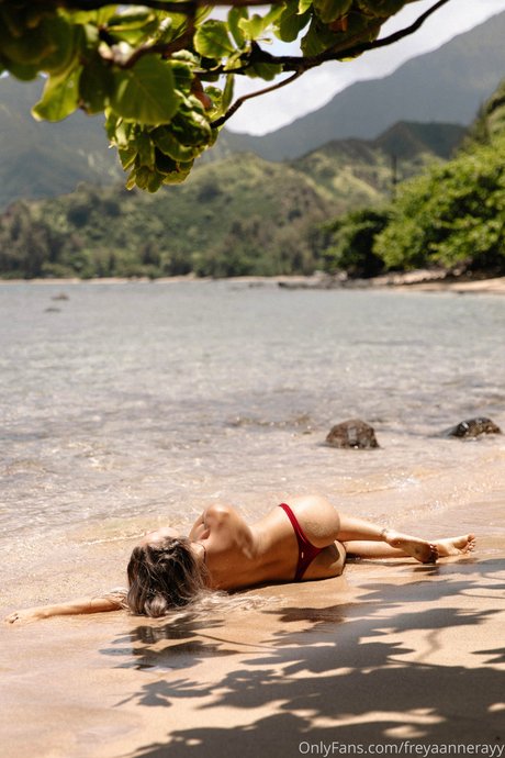 Rachel Anne Rayy model sexy images