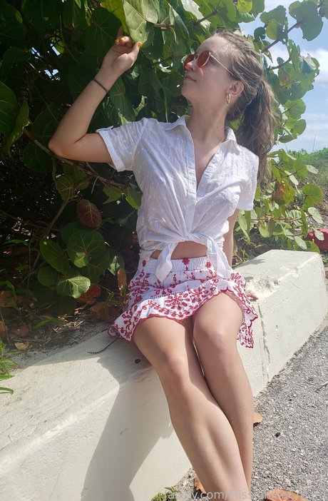 MissionIceCream nude model img