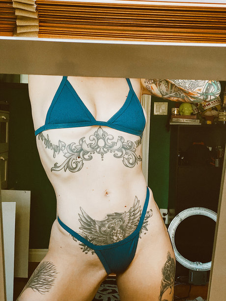 big tits skinny onlyfans free nude pic