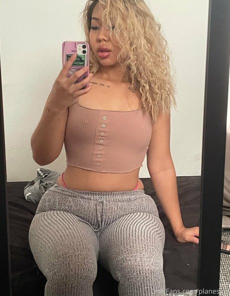 planesgirl beautiful model pics