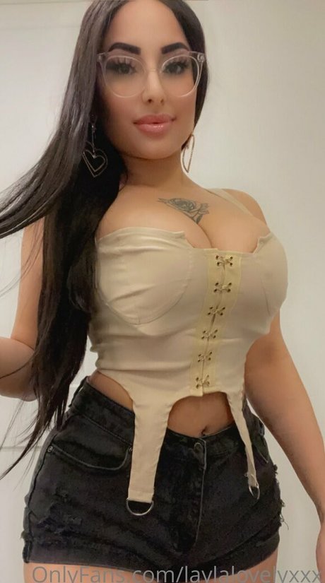 model onlyfans top picture