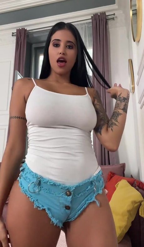 Yorgelis Carrillo star photo