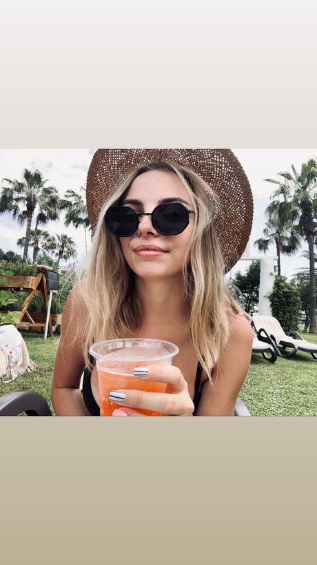 busya18plus nice model pics