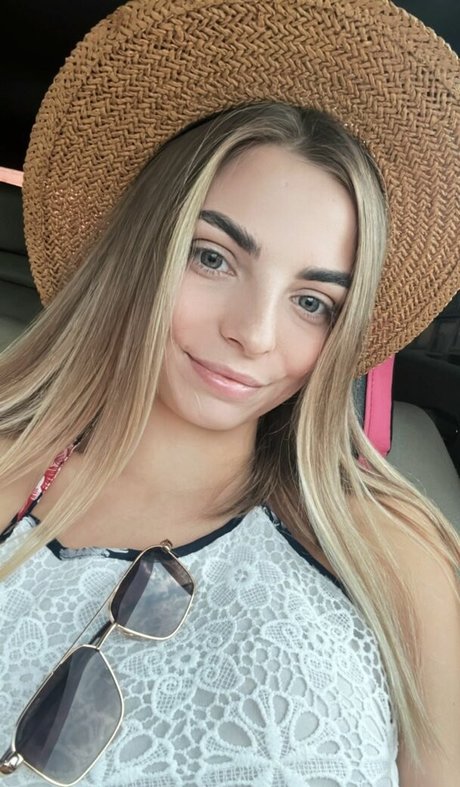 beauty curvy onlyfans free sexy pic