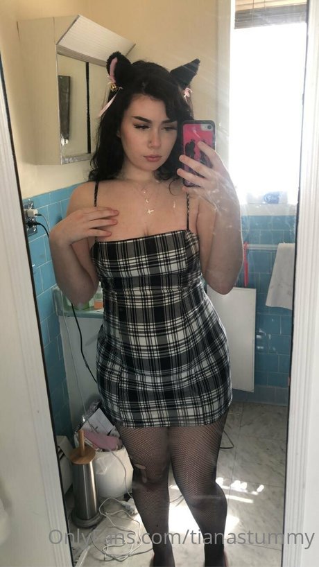 Tianastummy star perfect pictures