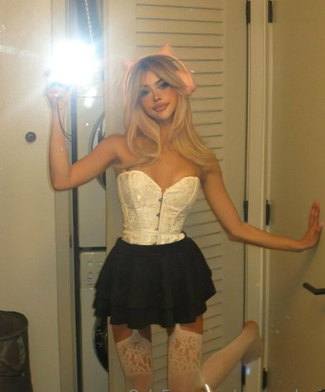 serenaakari hot actress photos