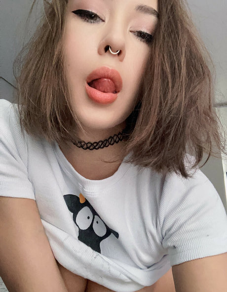 Oladushek11 naked model photos