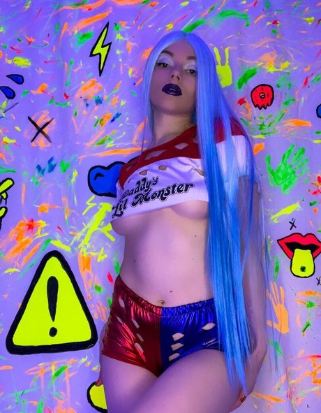 Nutellows nude actress pics