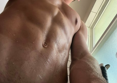 twentoofree high quality pornstar picture