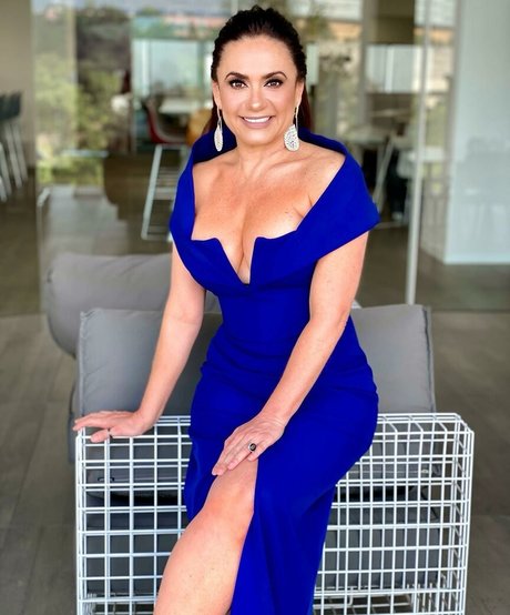 Penelope Menchaca star nudes gallery