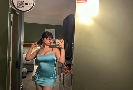 Charlotte Stocks model naked image