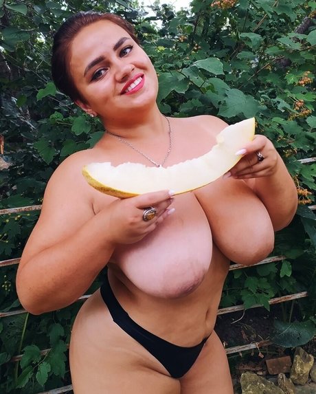 mature slut onlyfans top pictures