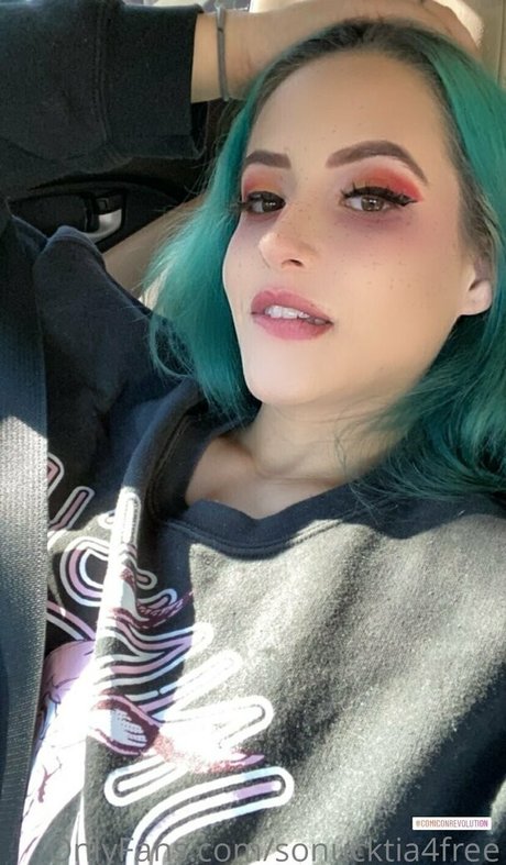 sonucktia4free pornstar nude photos