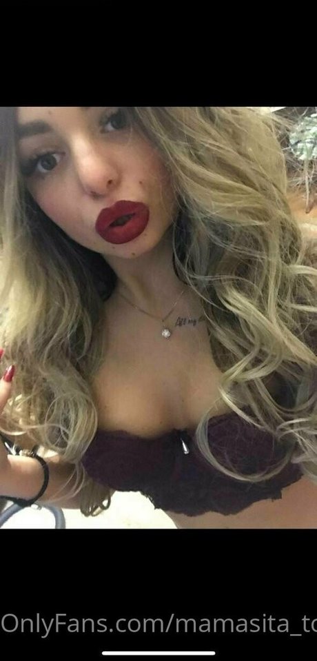 mamasita top nude model picture