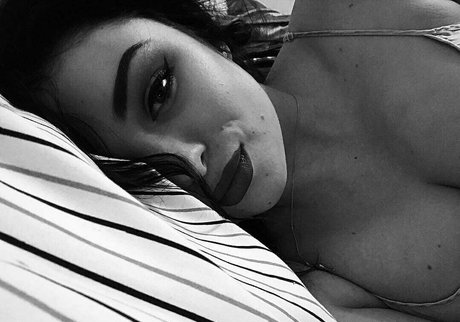 mamasita top nice model photo