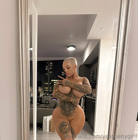 Yessbabygirll model nude photos