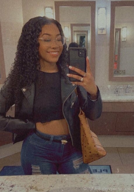 chanelmcqueen star pretty pics