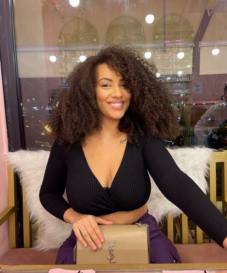 Ines Curly best star pics