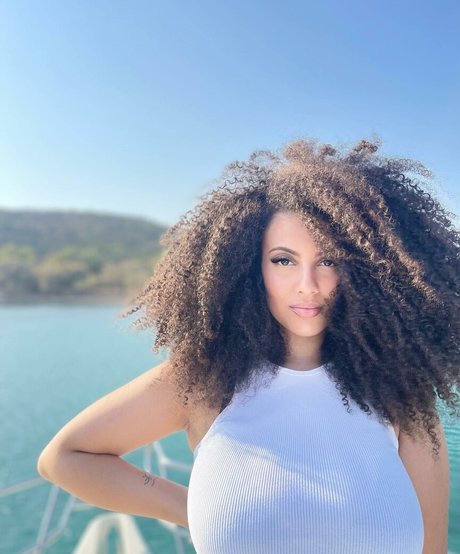 Ines Curly hot pornstar photo