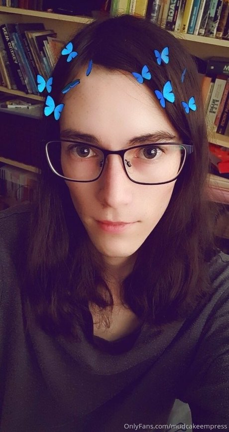 mudcakeempress perfect model photo