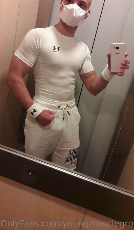 youngmusclegrowingboy top pornstar img