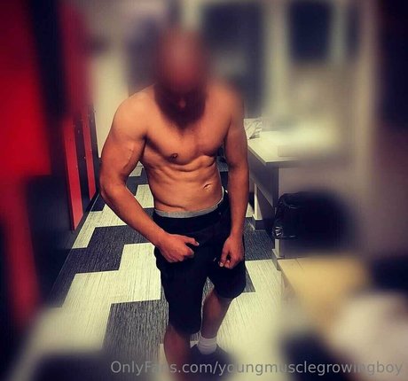 youngmusclegrowingboy adult star pictures