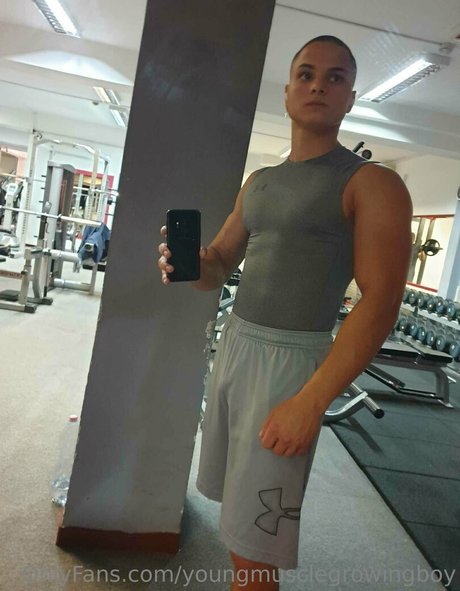 youngmusclegrowingboy model sex picture