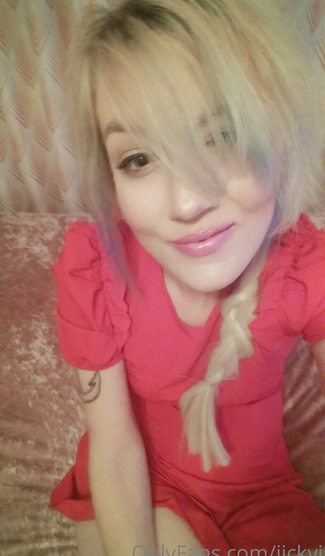 jickyj model beautiful photo