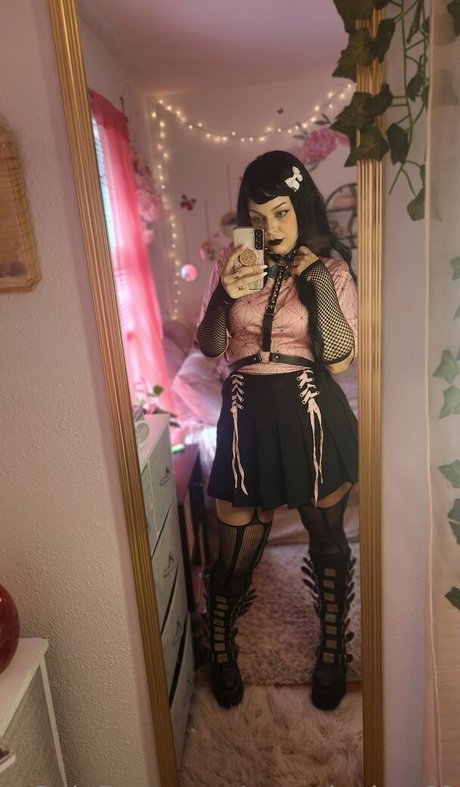 naomipeaches star erotic photo