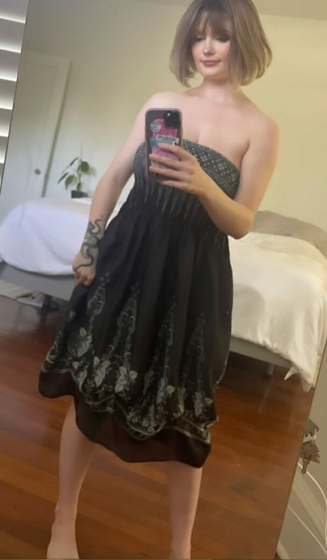 Avalon Warren hd actress pics