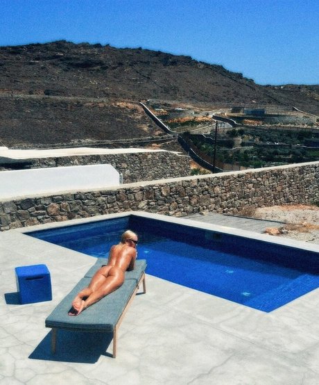 Alexandra Stan naked star galleries