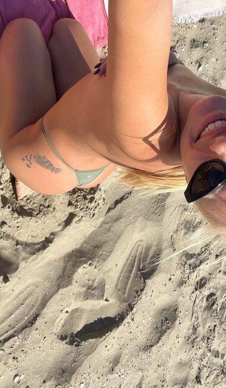 milf yoga onlyfans free nude images