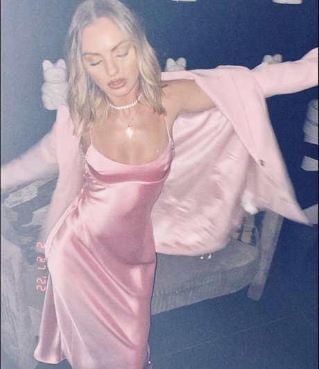 Alexandra Stan Quick photo