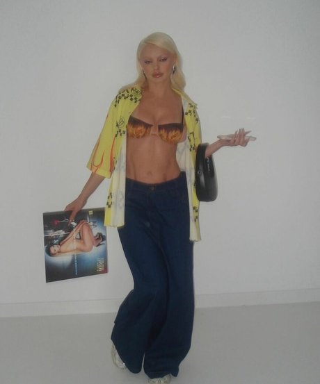 Alexandra Stan porn model img