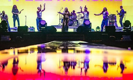 Alexandra Stan erotic model picture