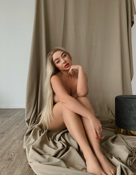 curvy model kate pornographic star archive