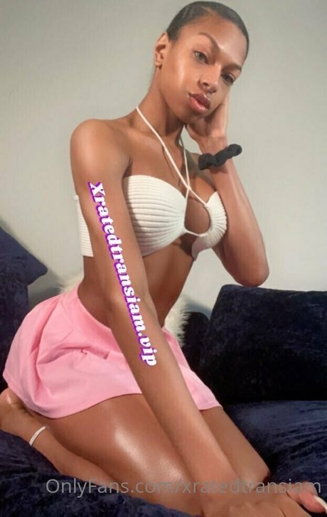 xratedtransiam model erotic picture