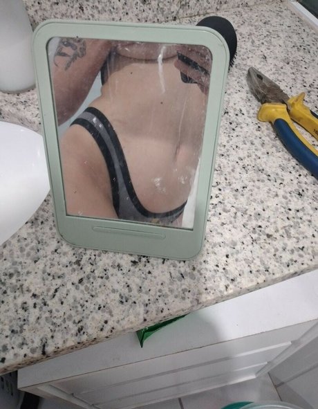 Liz Oliver nude star picture