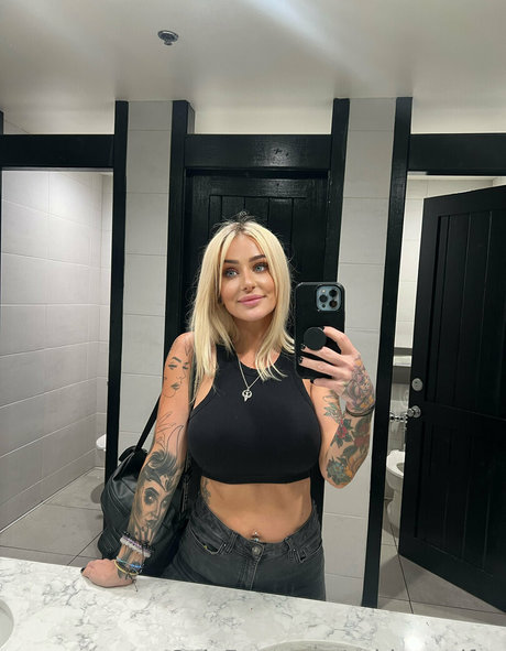 ashleywolfxo star sexy images