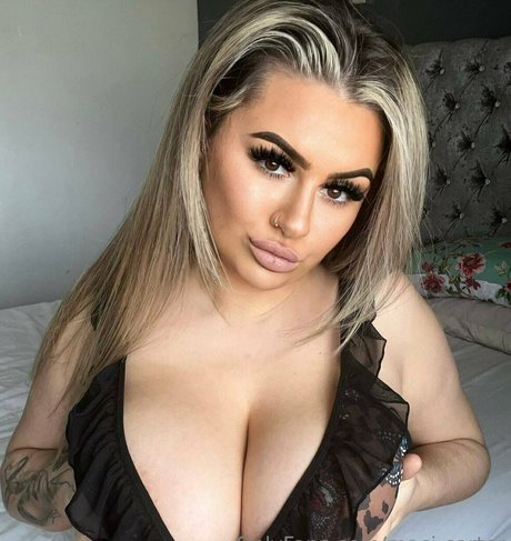 redhead skinny onlyfans erotic picture