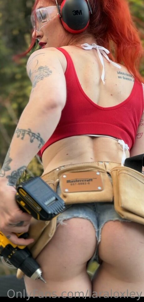 lara free nudes star picture