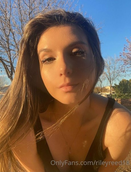 lanarhoads18 erotic model picture