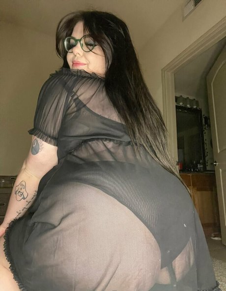 biggmilkkk high quality model images